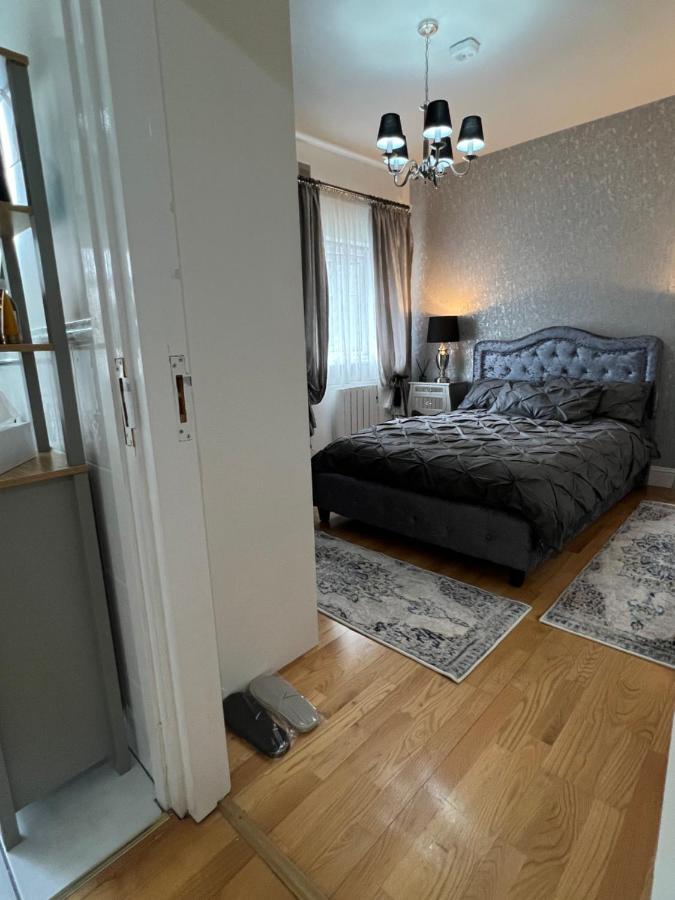 Lovely Apartment In קורק מראה חיצוני תמונה